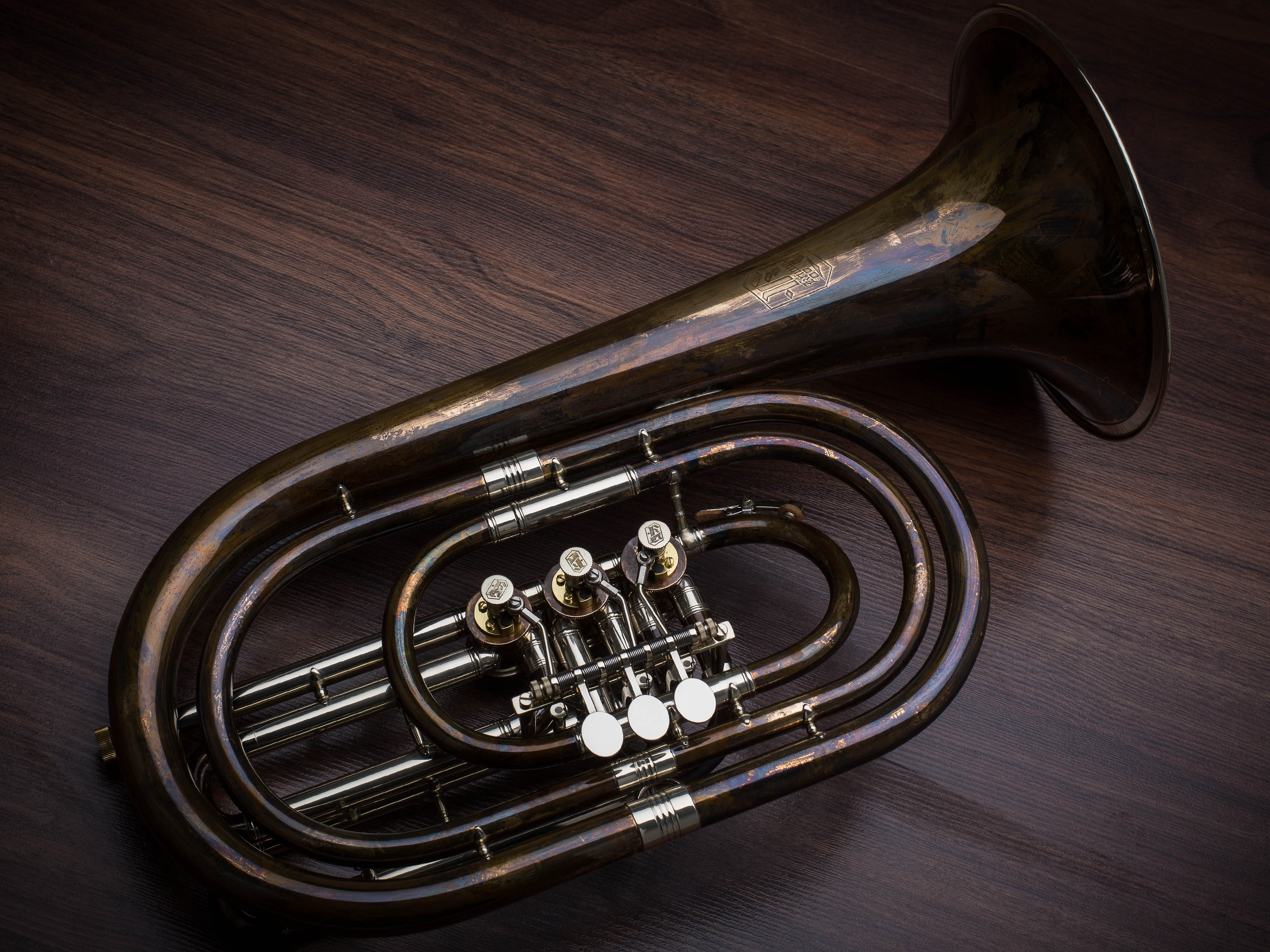 Krinner Basstrompete Goldmessing Antik-Lack