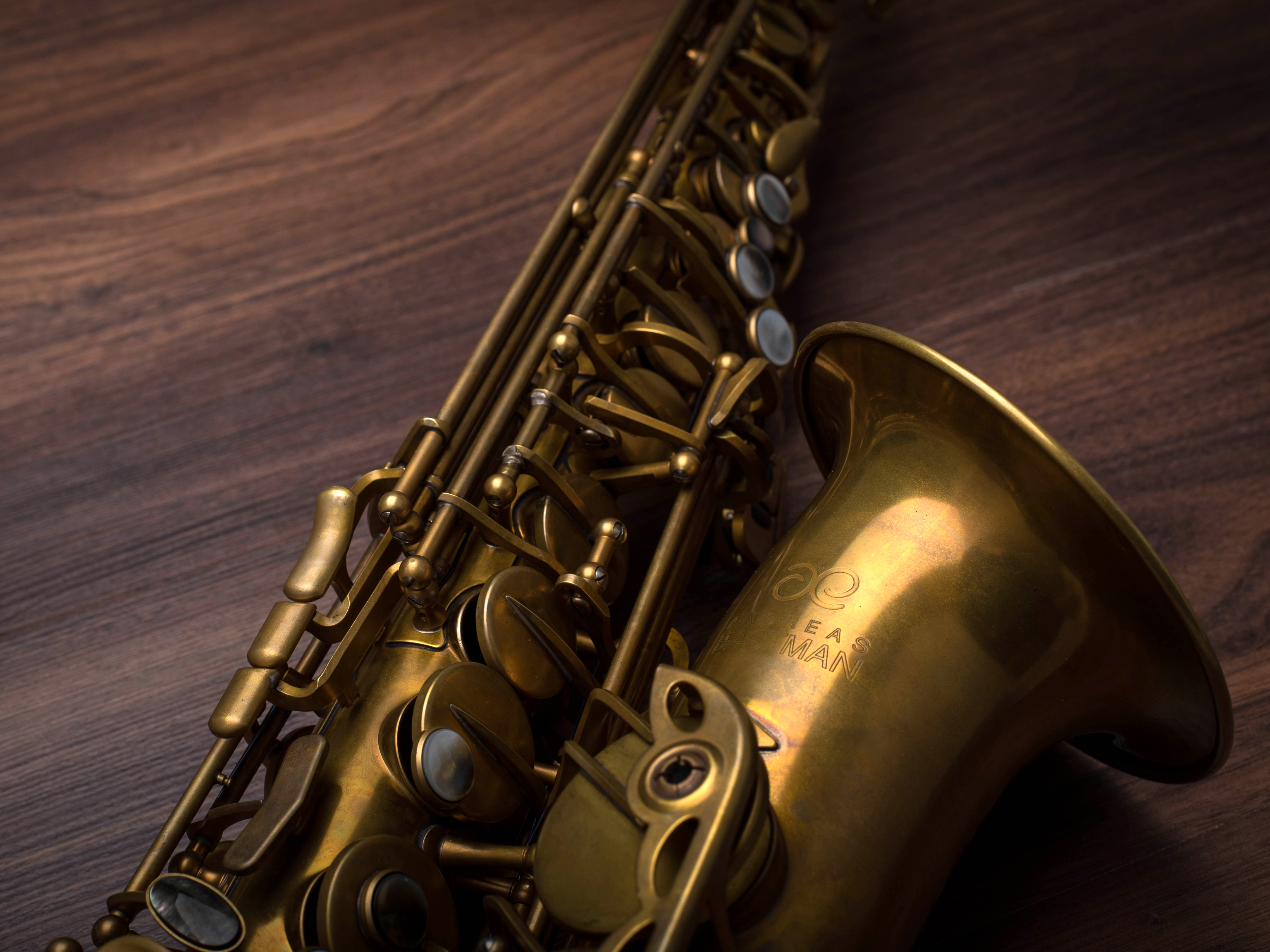 Eastman EAS652RL Altsaxophon Aged Unlacquered Brass Finish